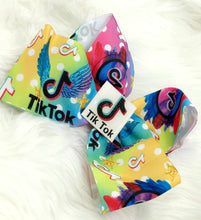 Load image into Gallery viewer, Raimbow Tiktok Hair Bow