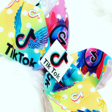 Load image into Gallery viewer, Raimbow Tiktok Hair Bow